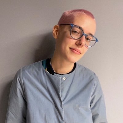 крошечный школьник's profile picture
