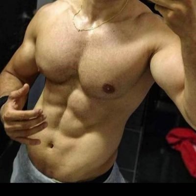 احسن صبا مس وحمام مغربي في الجميرا الاولى's profile picture