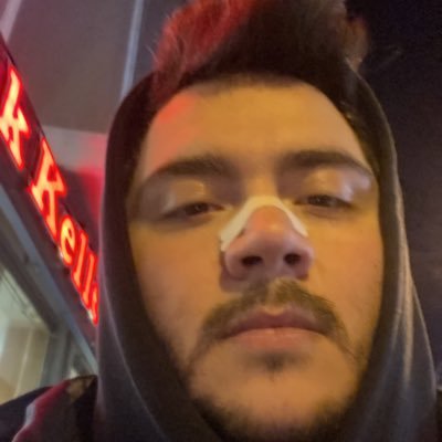 𝒃𝒕's profile picture