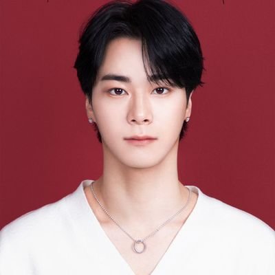 overthemoon's profile picture