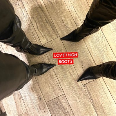 Lovethighboots1's profile picture