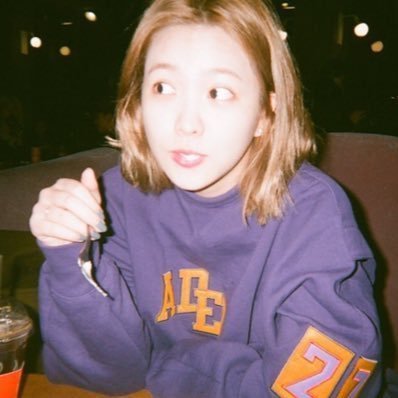 YRhea_'s profile picture