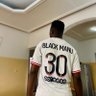 Black Manu 30 的头像
