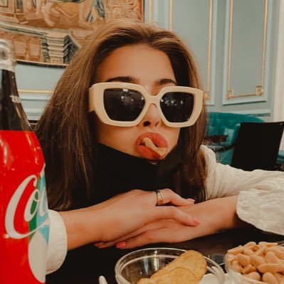 vi's profile picture