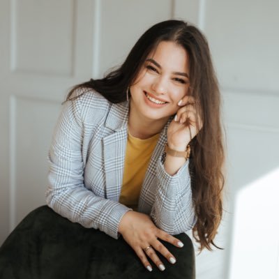 dinaveselkova's profile picture