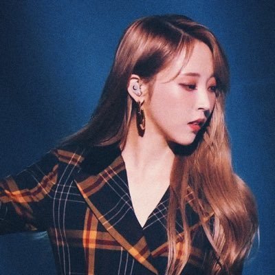 moonbyul 4 FLOWERS's profile picture