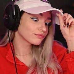 DeujnaActus's profile picture