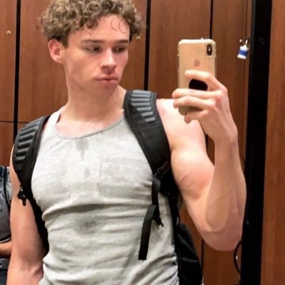 J🥛's profile picture