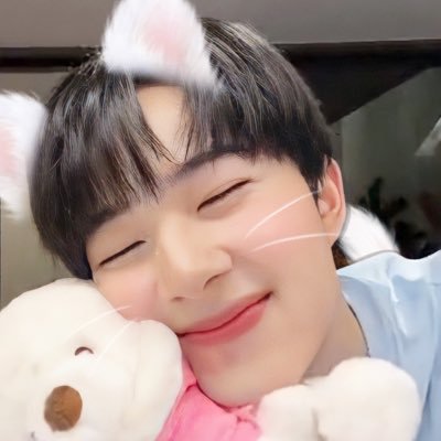 พิกกี้ 🐰ྀི♡̶ ̇。's profile picture