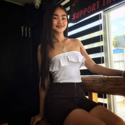 Rosesfeetkingdom's profile picture