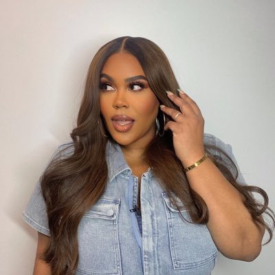 theninaparker's profile picture