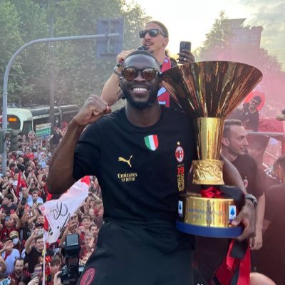 Fikayo Tomori's profile picture
