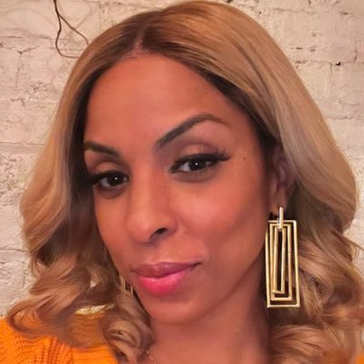LaChina Robinson's profile picture