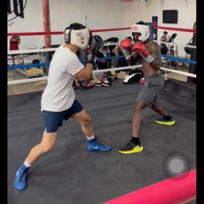TweezyBoxing's profile picture