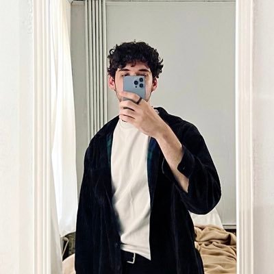Miles 🇱🇧's profile picture