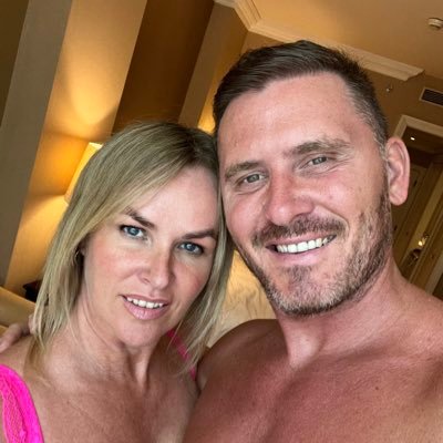 Ukswingers69's profile picture