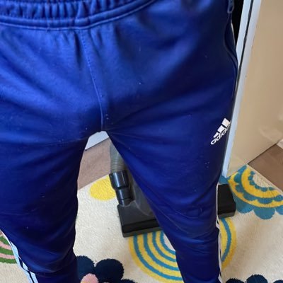L's profile picture