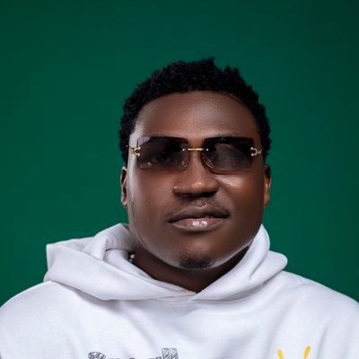 maneekofficial's profile picture