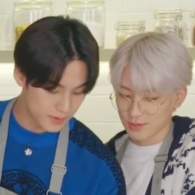 ❤️🖤🤍's profile picture