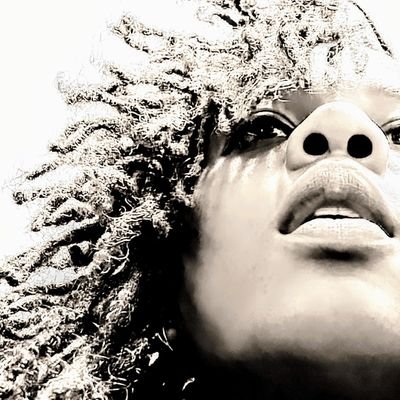 Auntie Throw Sumthin - the Community Coach ⚪💣🥇's profile picture