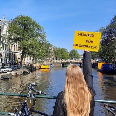 momootjem3's profile picture