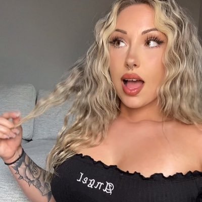 Mae🖤's profile picture
