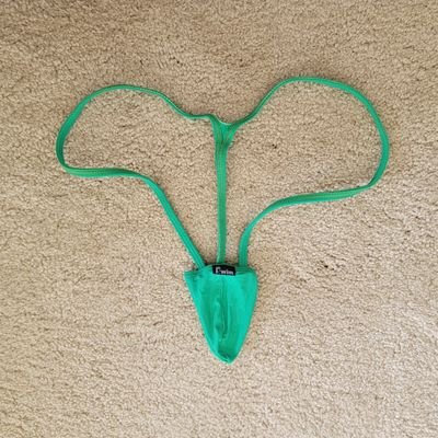 microthonglvr's profile picture