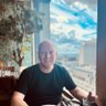 Profilbild von Lewis Robertson