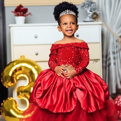 NanaAmaStrong's profile picture
