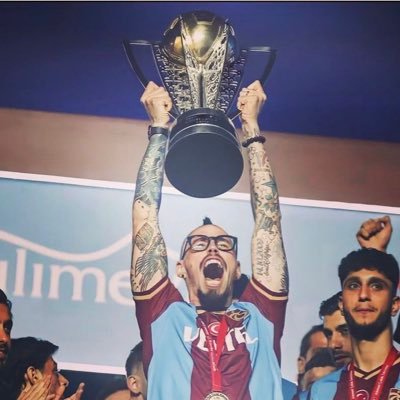 tozanadamm's profile picture