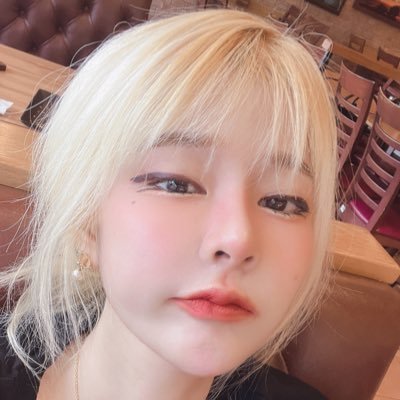 แป้งสามป๋องซาว's profile picture