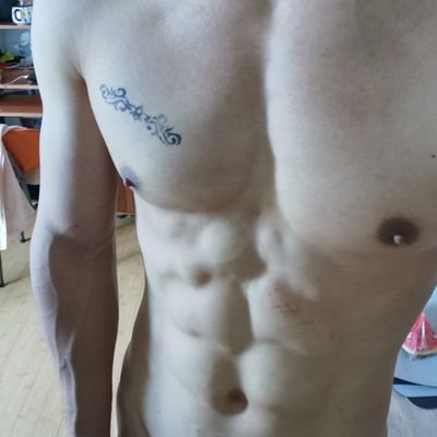 虐腹肌男's profile picture