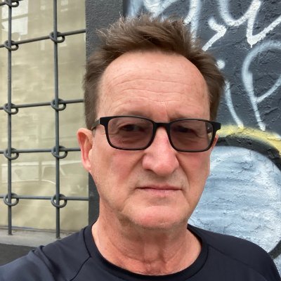 denniskneale's profile picture