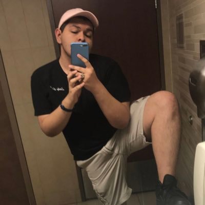 Robert4533's profile picture
