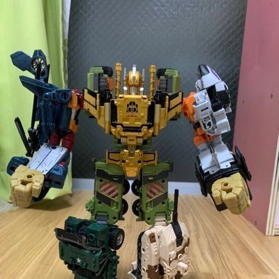 バルティガス⚖️👑🍹🍶💯🦂🥕's profile picture