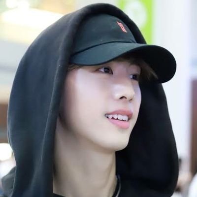 Sasitorn🐰𝕄𝕋🐍∋∈ 💚 TleFirstOne☔️💚🩷's profile picture