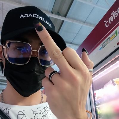pitchakron21's profile picture