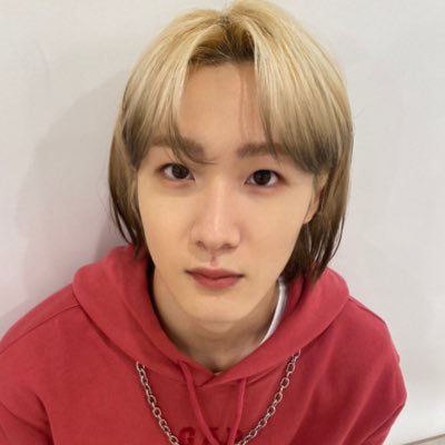 모시 ྀི's profile picture