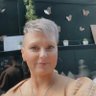 jayne poults davies's profile picture