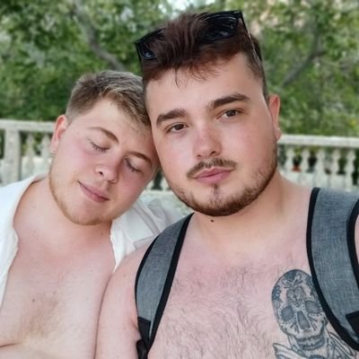 LuckyandCurvy's profile picture