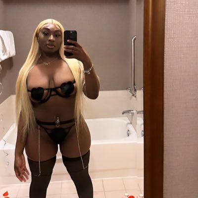 Dee Dee's profile picture