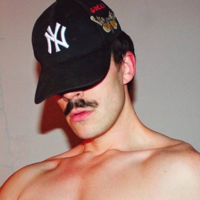 bigtallgayguy's profile picture