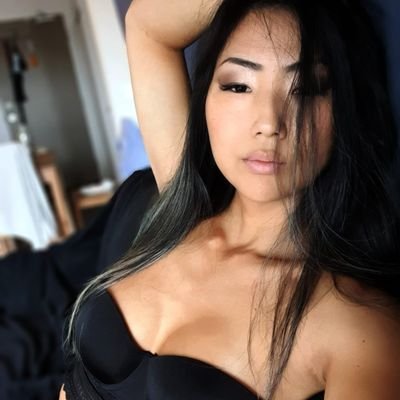 Malily_Legs's profile picture