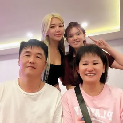 Girlrandom2012's profile picture