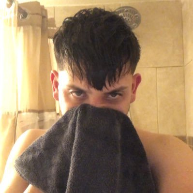 BoyWonderrAz's profile picture