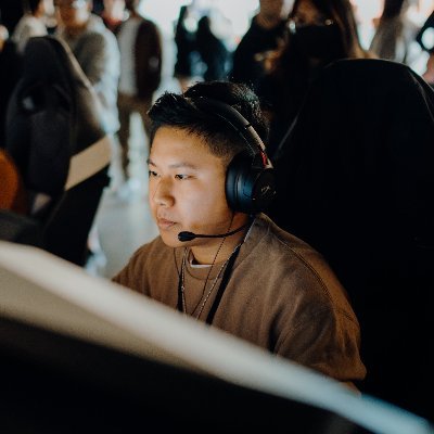FLOWSHIZZLETV's profile picture