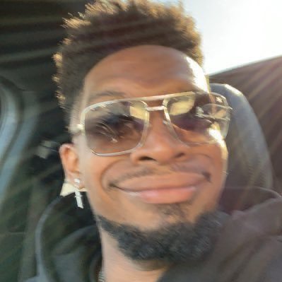 Depressed Lakers Fan's profile picture