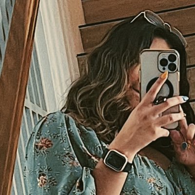 AndreaGomez137's profile picture