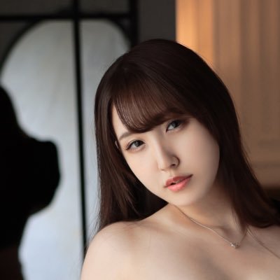 逢坂 瞳's profile picture