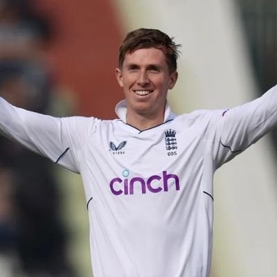 What is Zak Crawley doing?'s profile picture